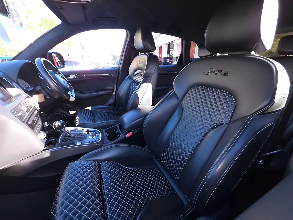 Used 2016 Audi SQ5 Plus Black - Interior and Exterior details 14
