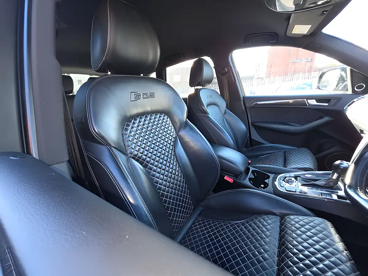Used 2016 Audi SQ5 Plus Black - Interior and Exterior details 8