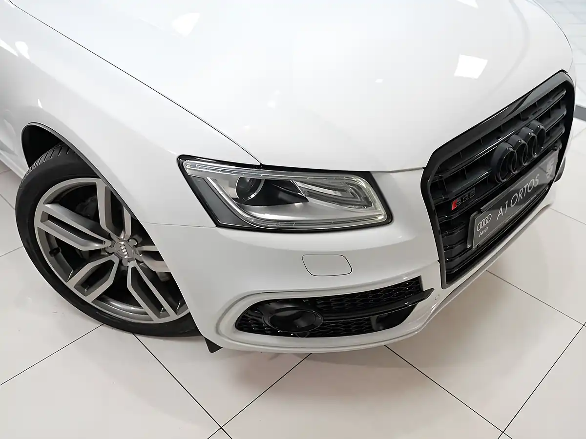 Used 2016 Audi SQ5 Plus Glacier White - Interior and Exterior details 19