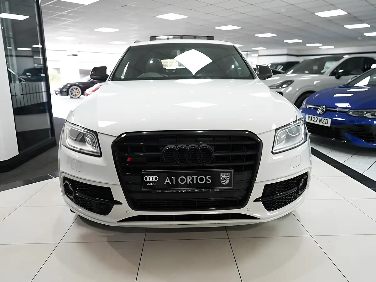 Used 2016 Audi SQ5 Plus Glacier White - Interior and Exterior details 2