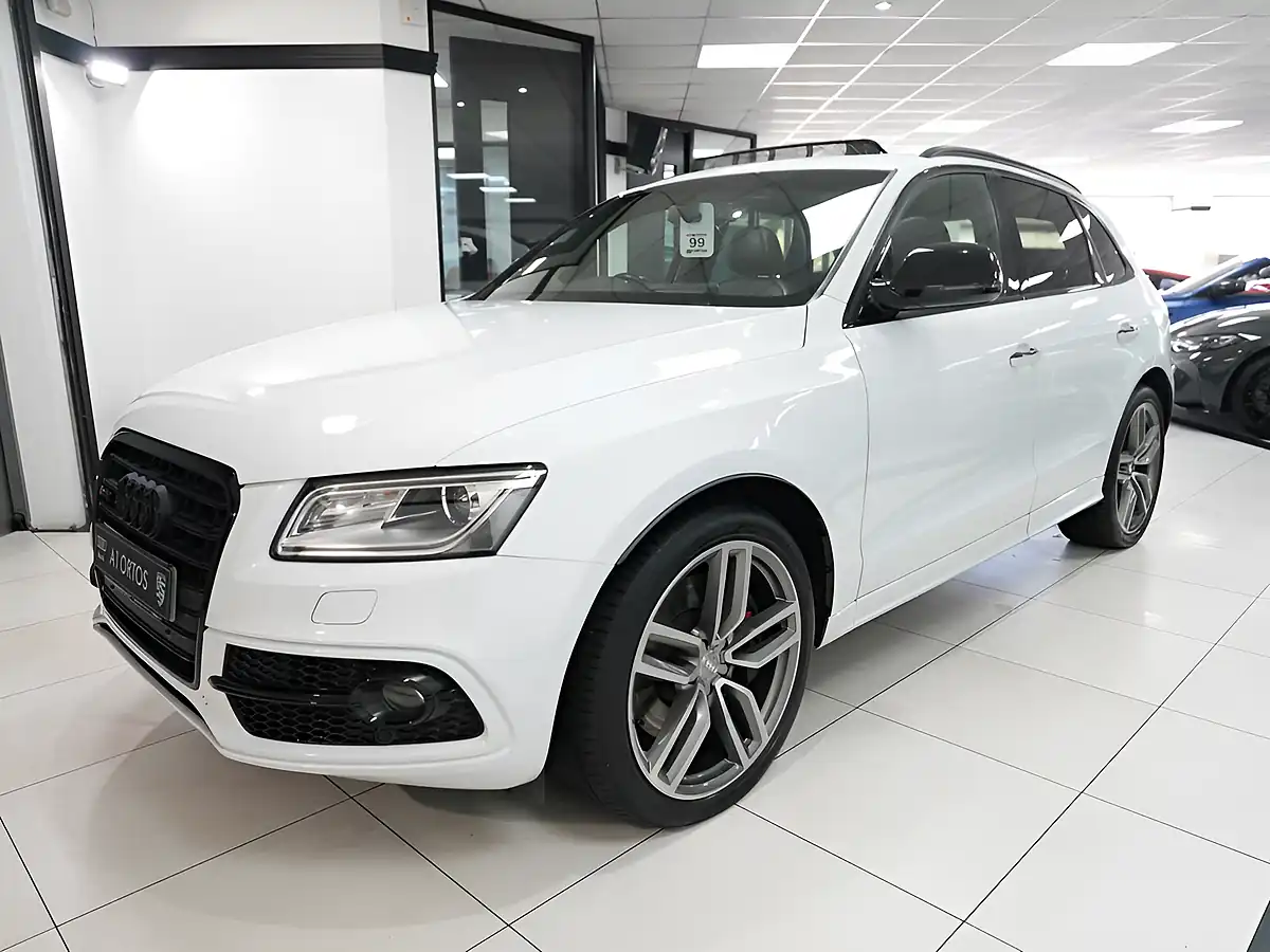 Used 2016 Audi SQ5 Plus Glacier White - Interior and Exterior details 5