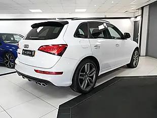 Used 2016 Audi SQ5 Plus Glacier White - Interior and Exterior details 9