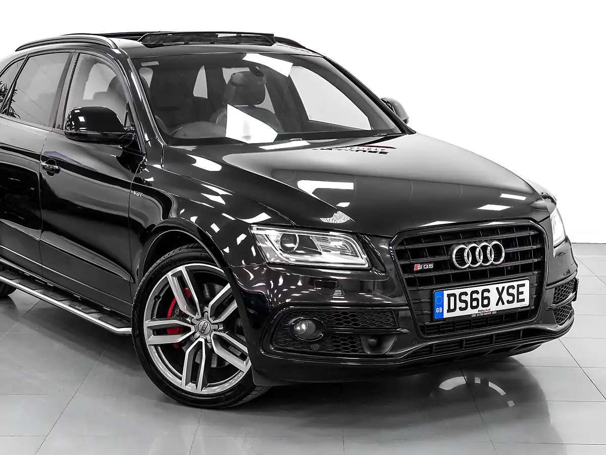 Used 2016 Audi SQ5 Plus Panther Black - Interior and Exterior details 9
