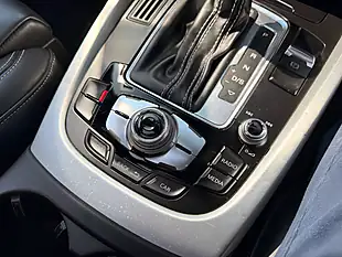 Used 2016 Audi SQ5 Sepang Blue - Interior and Exterior details 18