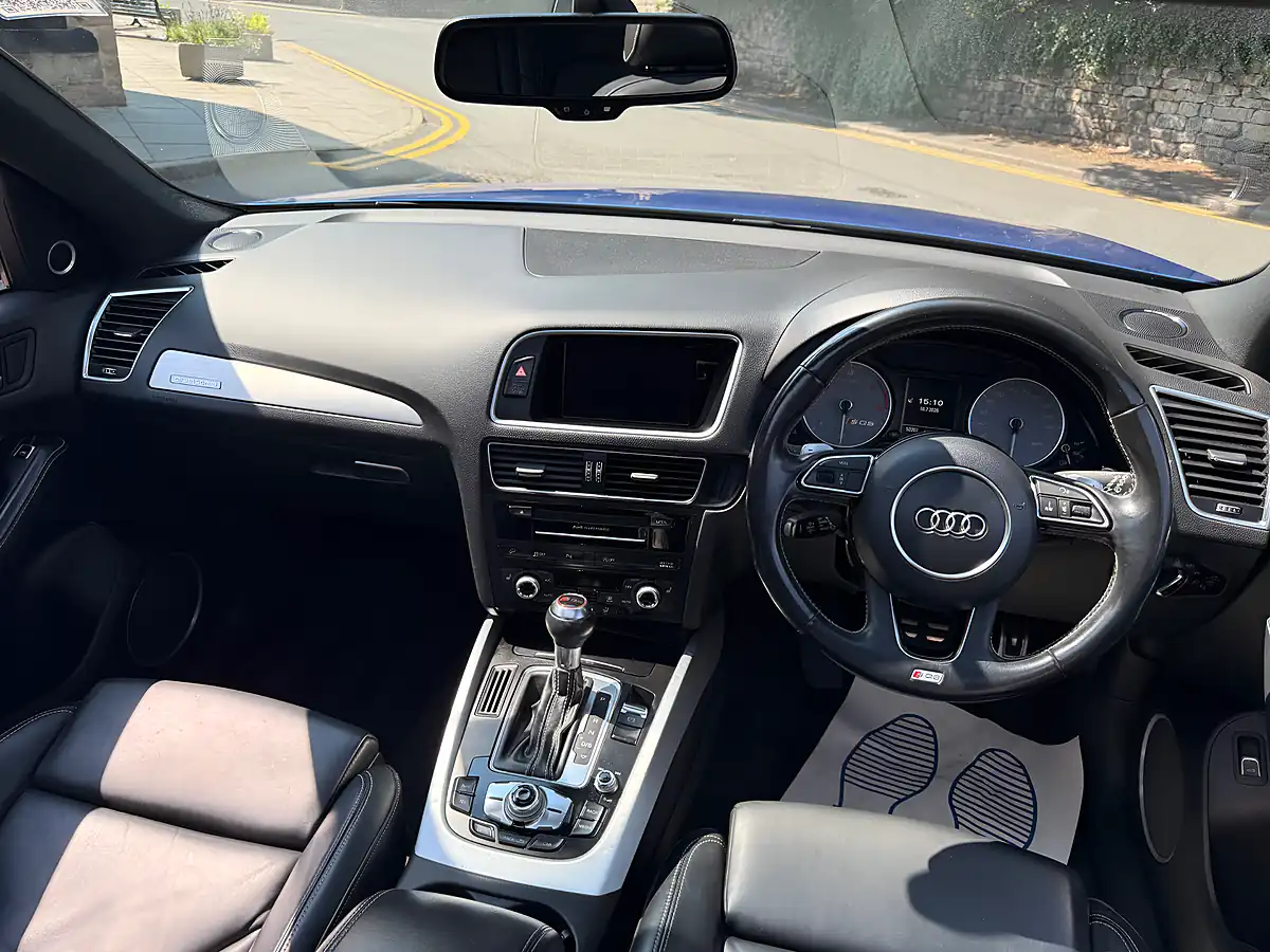 Used 2016 Audi SQ5 Sepang Blue - Interior and Exterior details 20