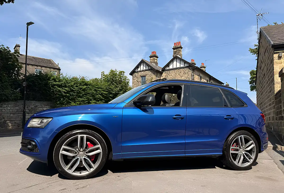Used 2016 Audi SQ5 Sepang Blue - Interior and Exterior details 7