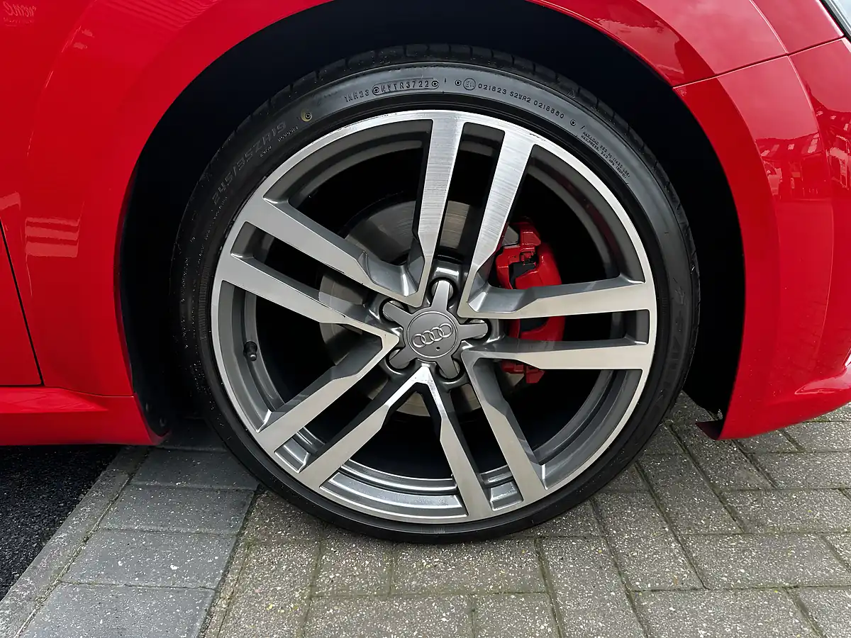 Used 2016 Audi Tt S Line Tango Red - Interior and Exterior details 9