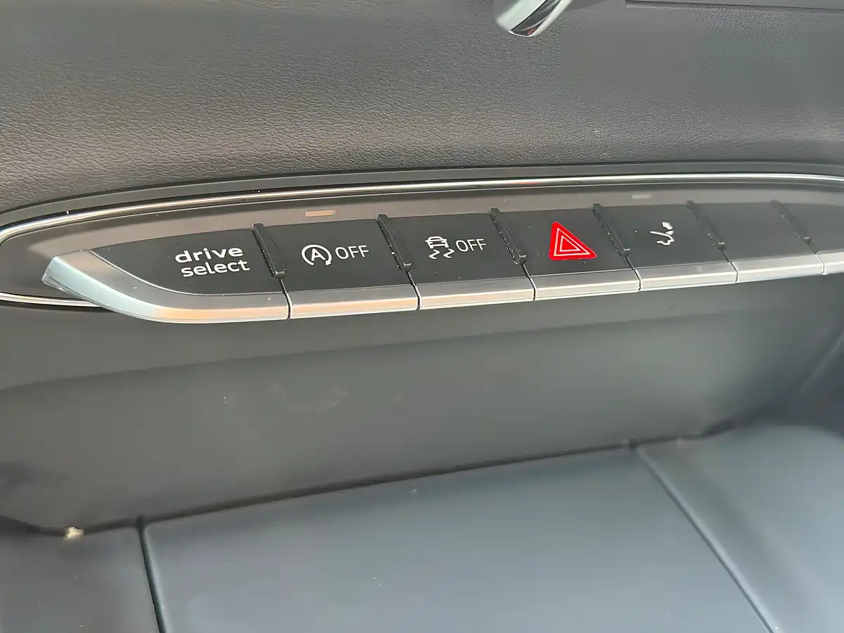 Used 2016 Audi Tt S Line White - Interior and Exterior details 15
