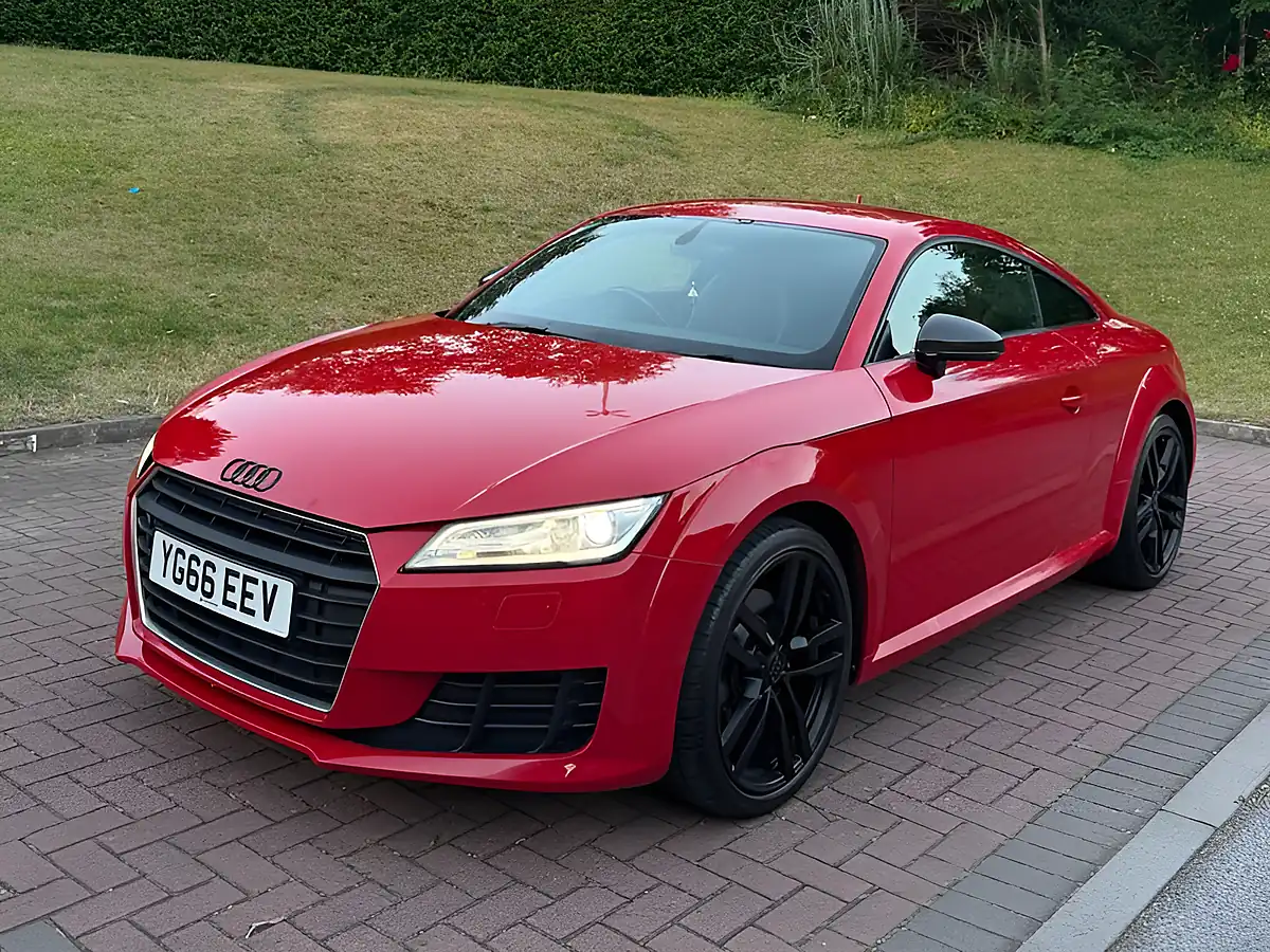 Used 2016 Audi Tt Sport Red - Interior and Exterior details 11