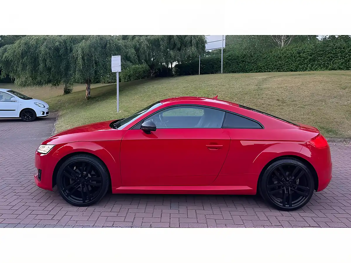 Used 2016 Audi Tt Sport Red - Interior and Exterior details 7