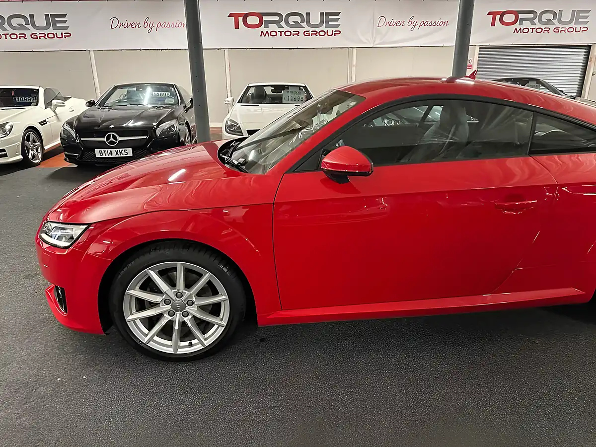 Used 2016 Audi Tt Sport Red - Interior and Exterior details 4