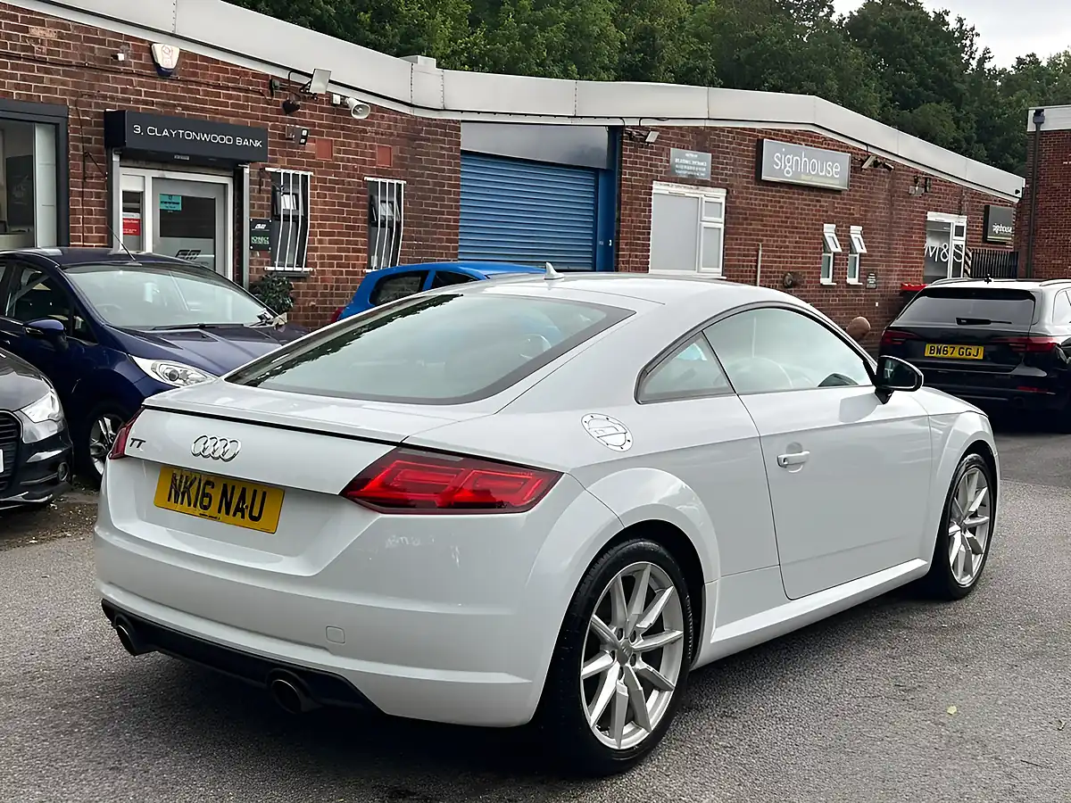 Used 2016 Audi Tt Sport White - Interior and Exterior details 3