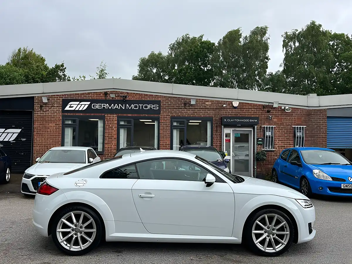 Used 2016 Audi Tt Sport White - Interior and Exterior details 6