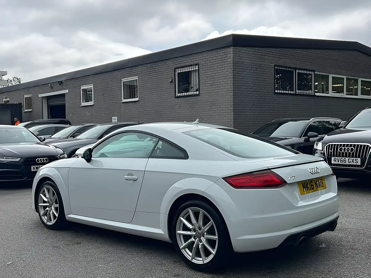 Used 2016 Audi Tt Sport White - Interior and Exterior details 9