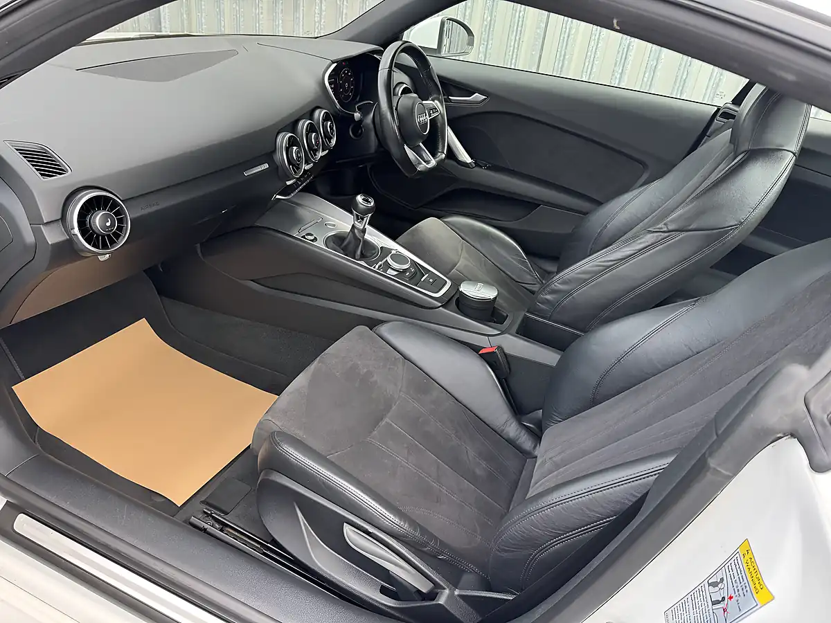 Used 2016 Audi Tt Sport White - Interior and Exterior details 10