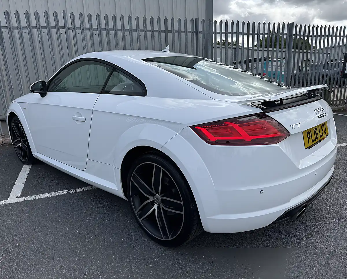 Used 2016 Audi Tt Sport White - Interior and Exterior details 4