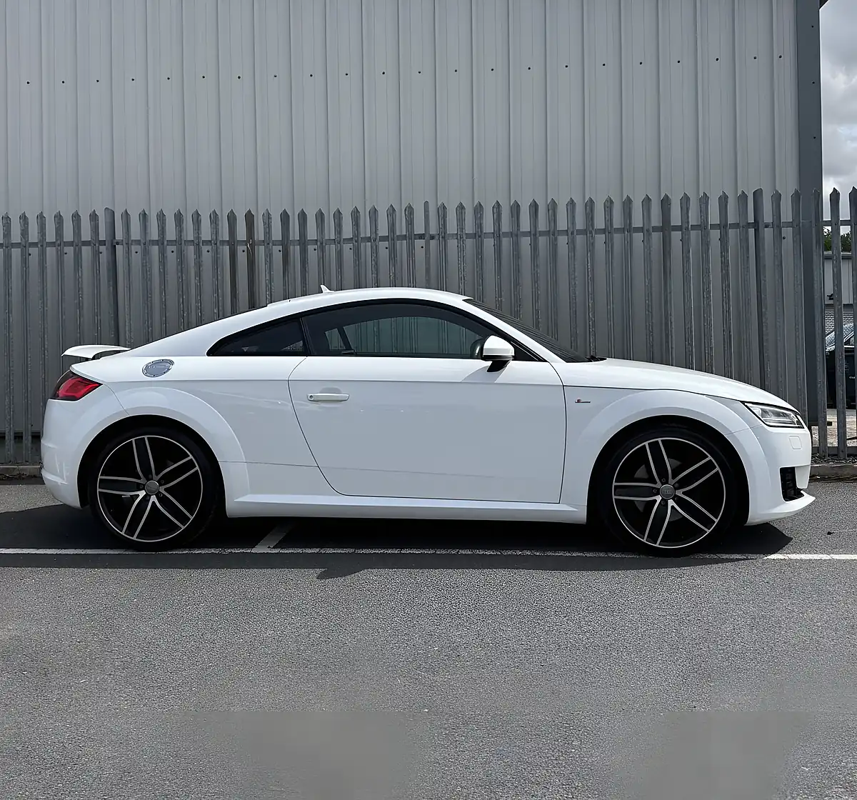 Used 2016 Audi Tt Sport White - Interior and Exterior details 7