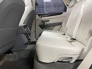 Used 2016 Bentley Bentayga Moonbeam Silver - Interior and Exterior details 13