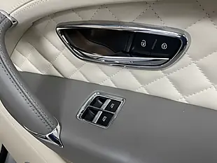 Used 2016 Bentley Bentayga Moonbeam Silver - Interior and Exterior details 16