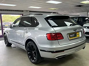 Used 2016 Bentley Bentayga Moonbeam Silver - Interior and Exterior details 5