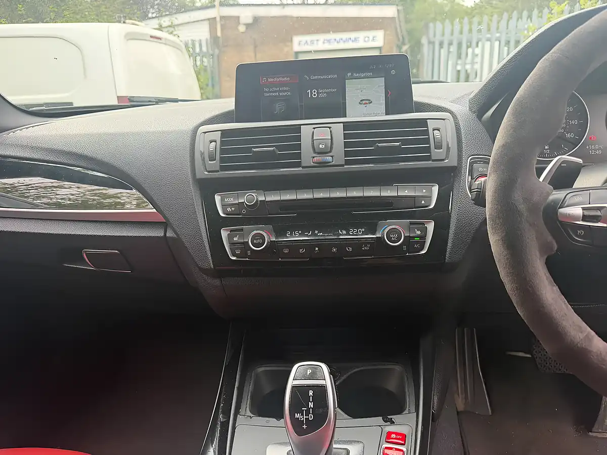 Used 2016 BMW 1 Series 5-door Black - Interior and Exterior details 19