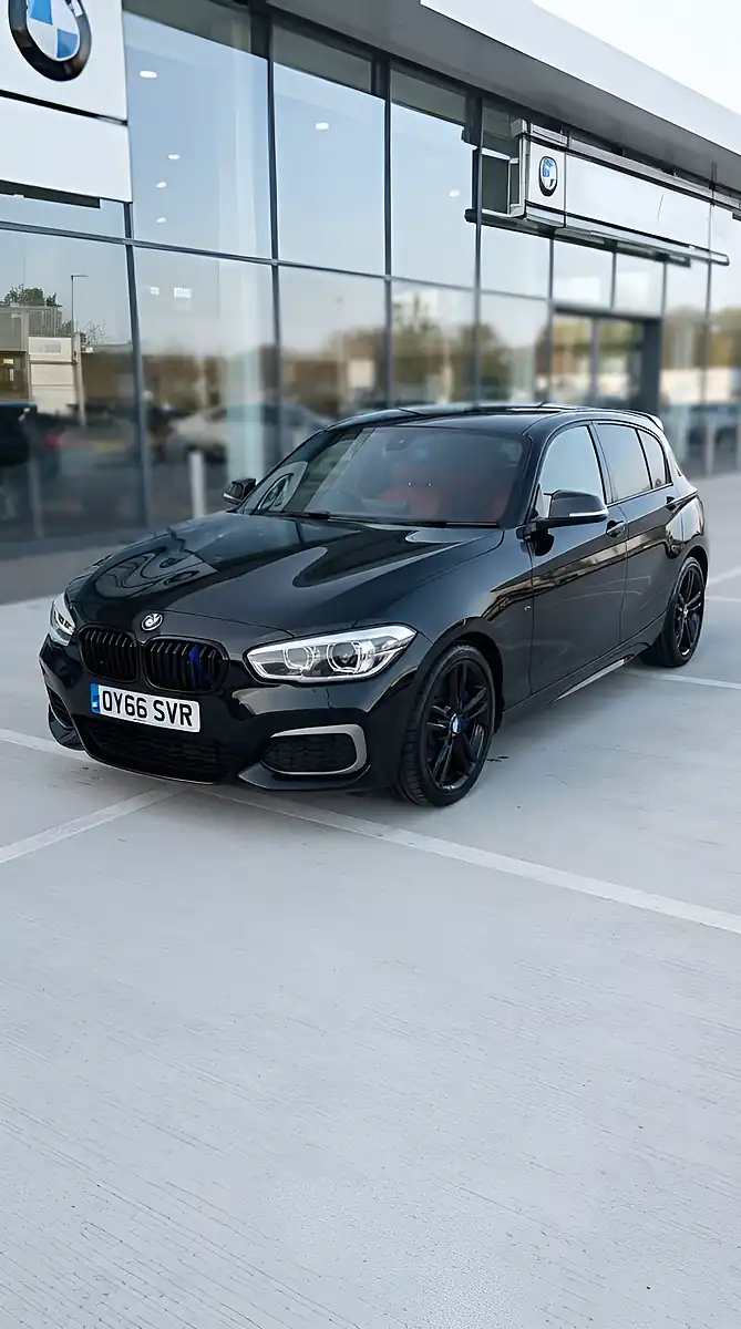 Used 2016 BMW 1 Series 5-door Black - Interior and Exterior details 3