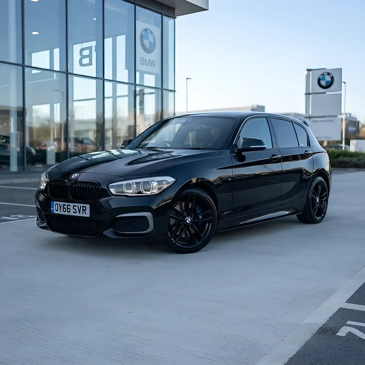 Used 2016 BMW 1 Series 5-door Black - Interior and Exterior details 8