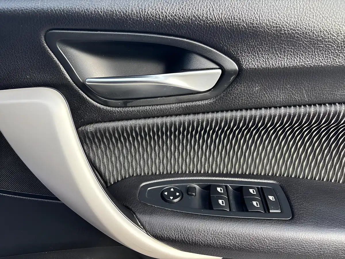 Used 2016 BMW 1 Series Ed Plus Blue - Interior and Exterior details 10