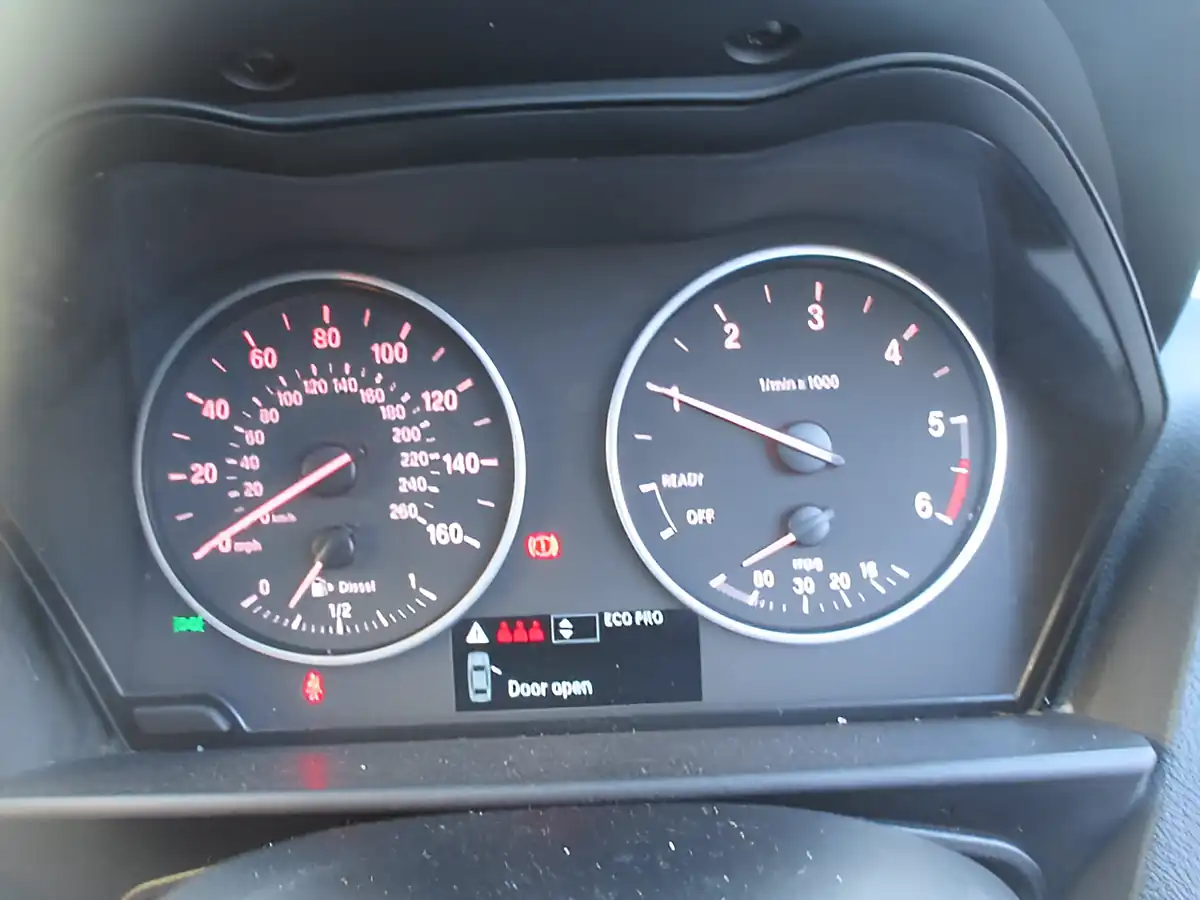 Used 2016 BMW 1 Series Ed Plus White - Interior and Exterior details 9