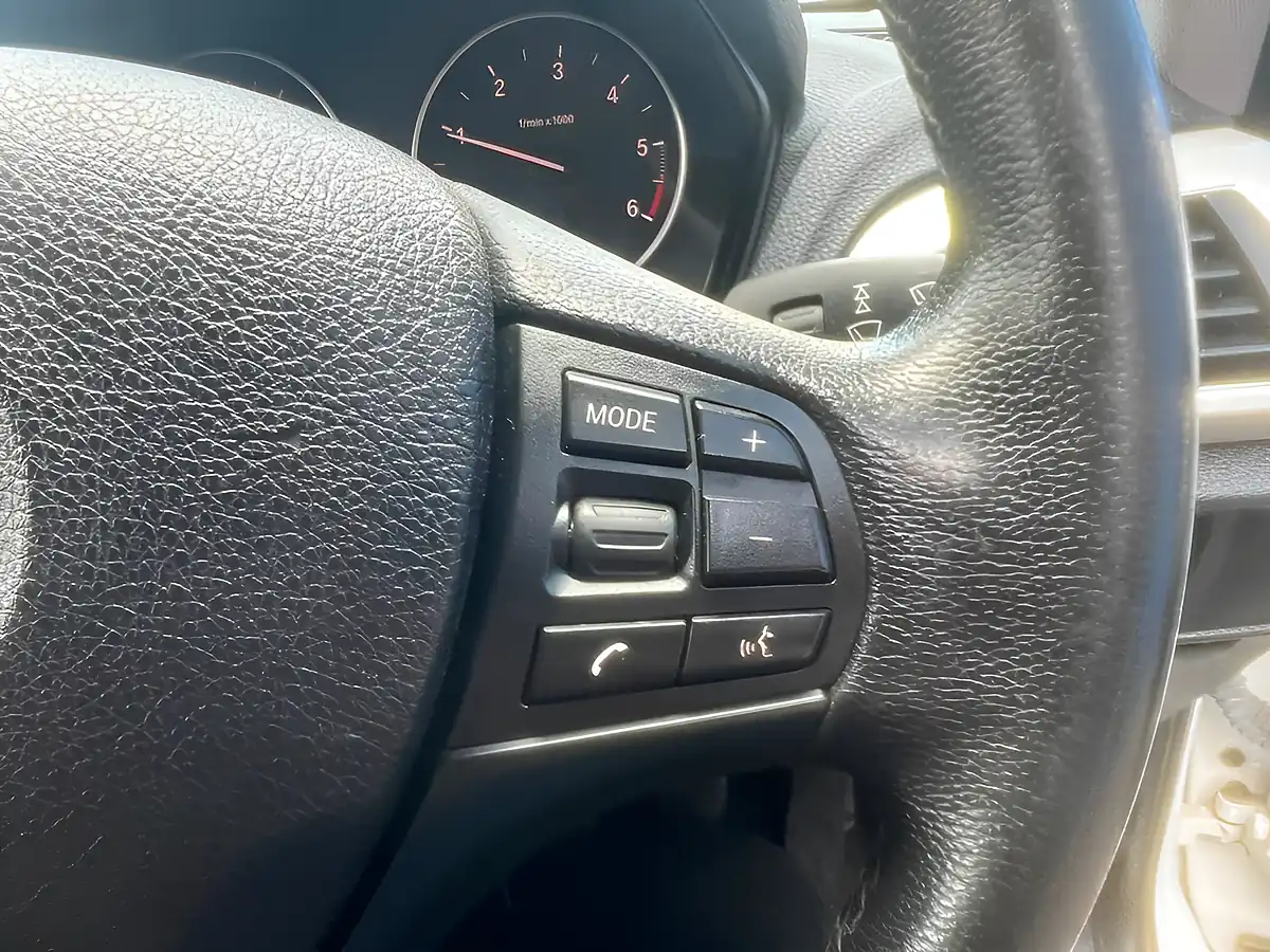 Used 2016 BMW 1 Series Ed Plus White - Interior and Exterior details 14
