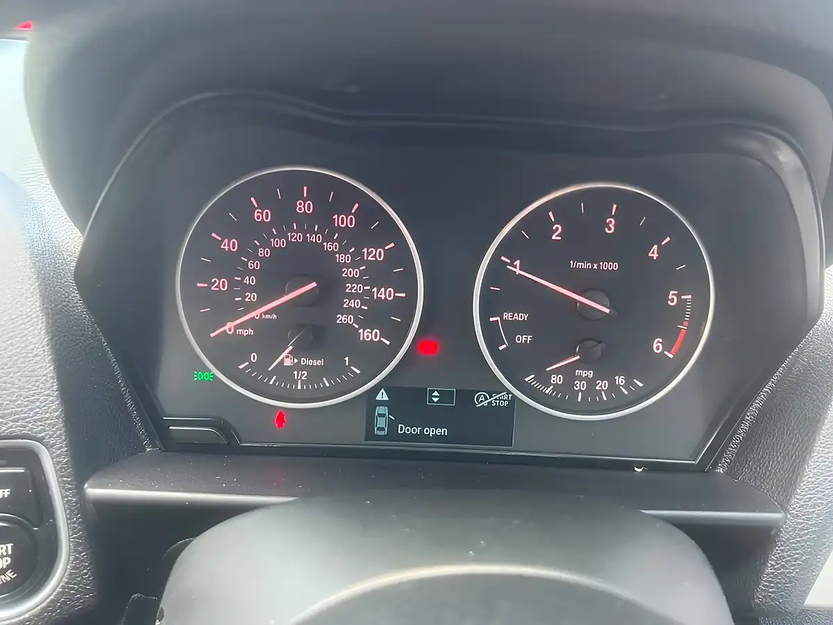 Used 2016 BMW 1 Series Ed Plus White - Interior and Exterior details 17