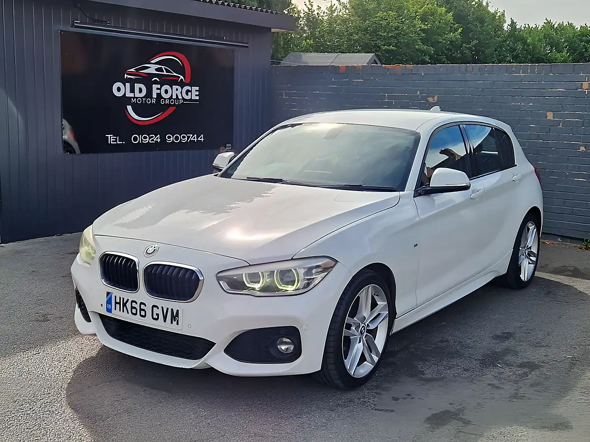 Used 2016 BMW 1 Series M Sport White - Front View