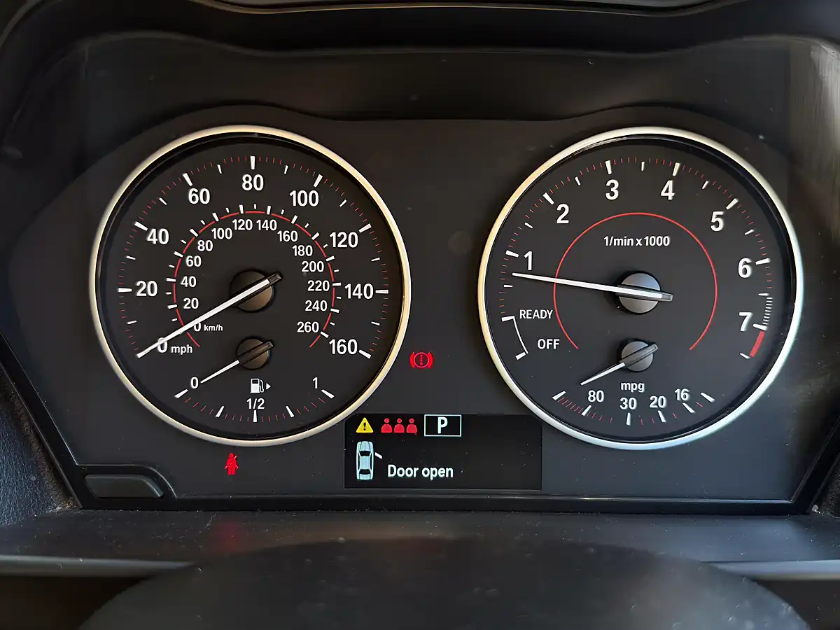 Used 2016 BMW 1 Series M Sport White - Interior and Exterior details 15