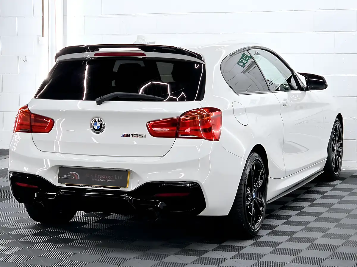 Used 2016 BMW 1 Series M135i Alpine White - Interior and Exterior details 10