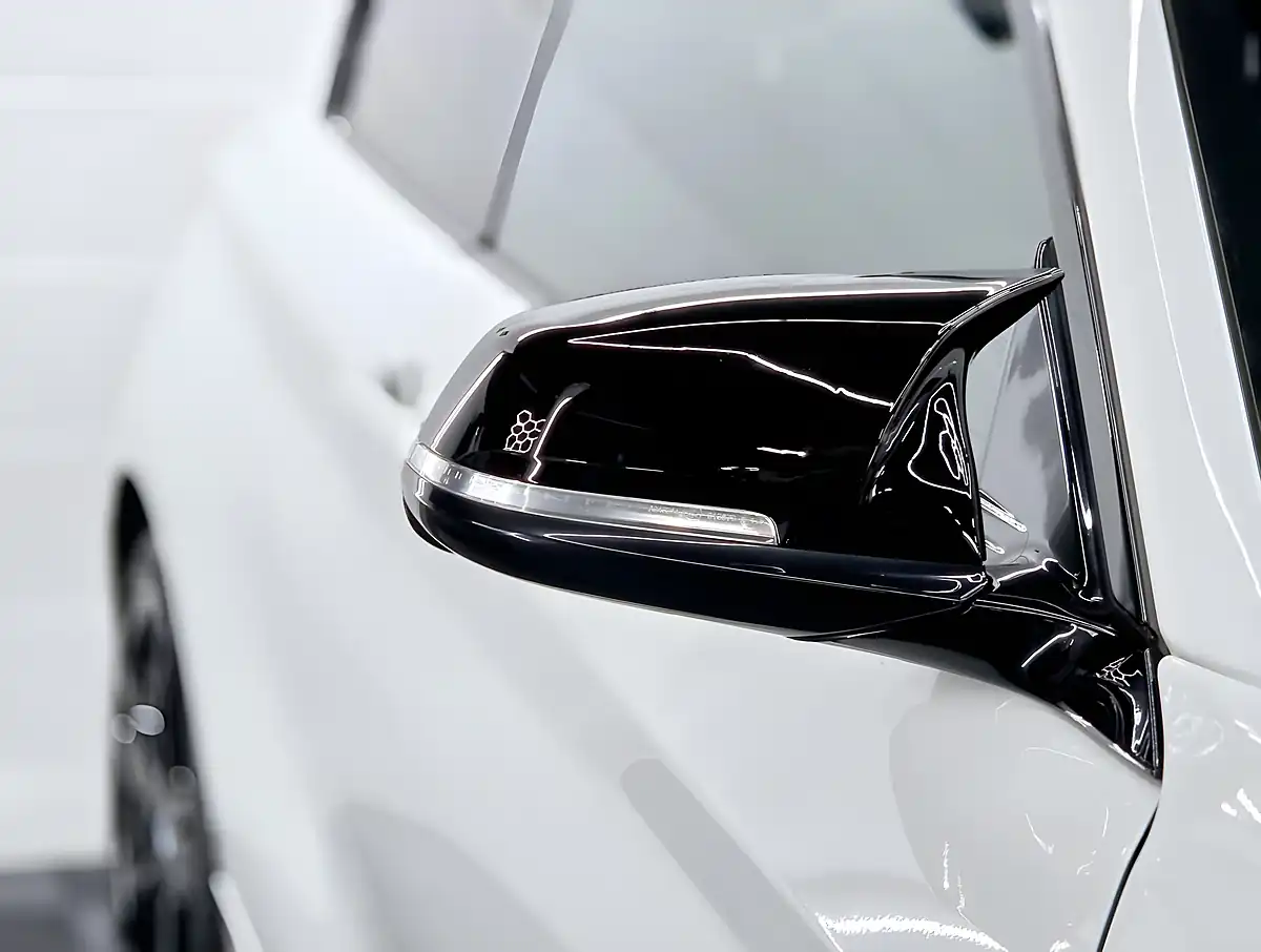 Used 2016 BMW 1 Series M135i Alpine White - Interior and Exterior details 13