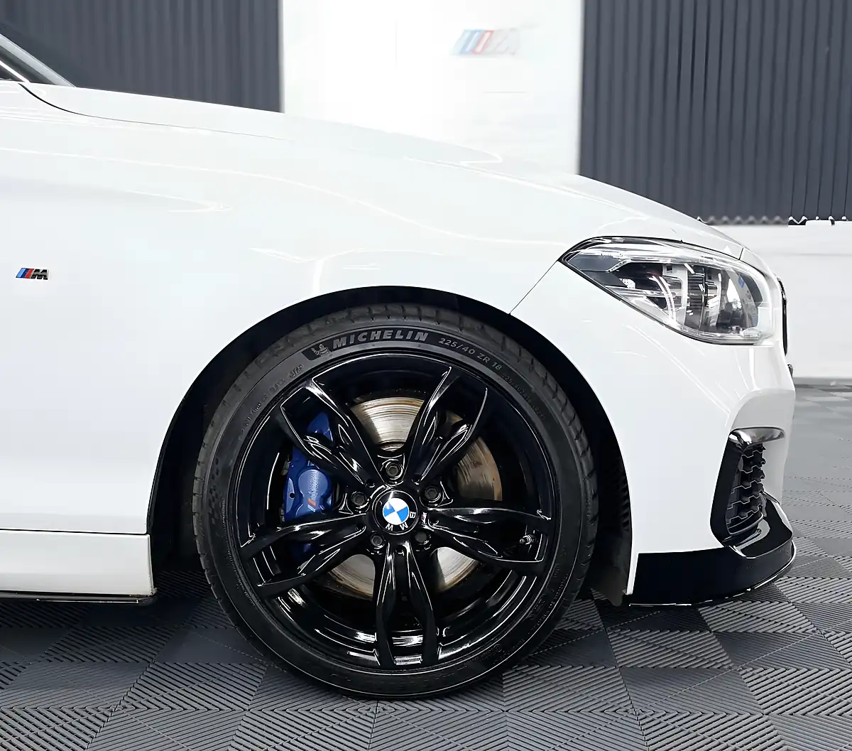 Used 2016 BMW 1 Series M135i Alpine White - Interior and Exterior details 14