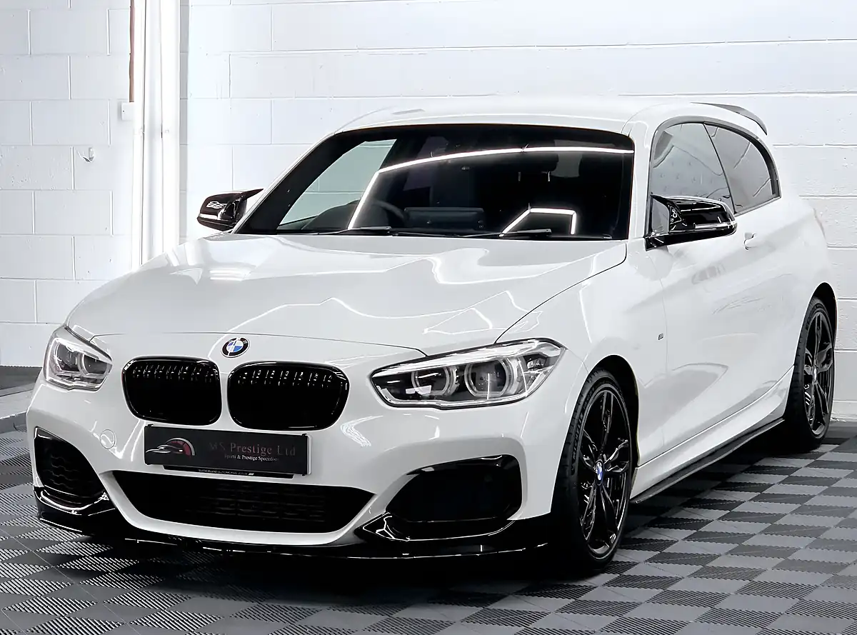 Used 2016 BMW 1 Series M135i Alpine White - Interior and Exterior details 3