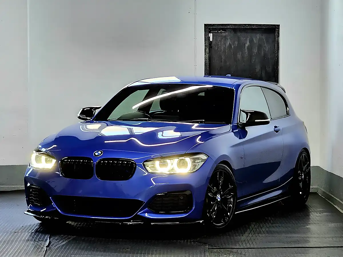 Used 2016 BMW 1 Series M135i Estoril Blue - Interior and Exterior details 20