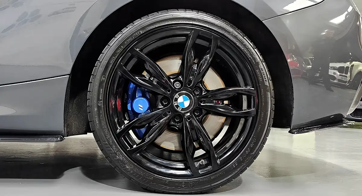 Used 2016 BMW 1 Series M135i Grey - Interior and Exterior details 15