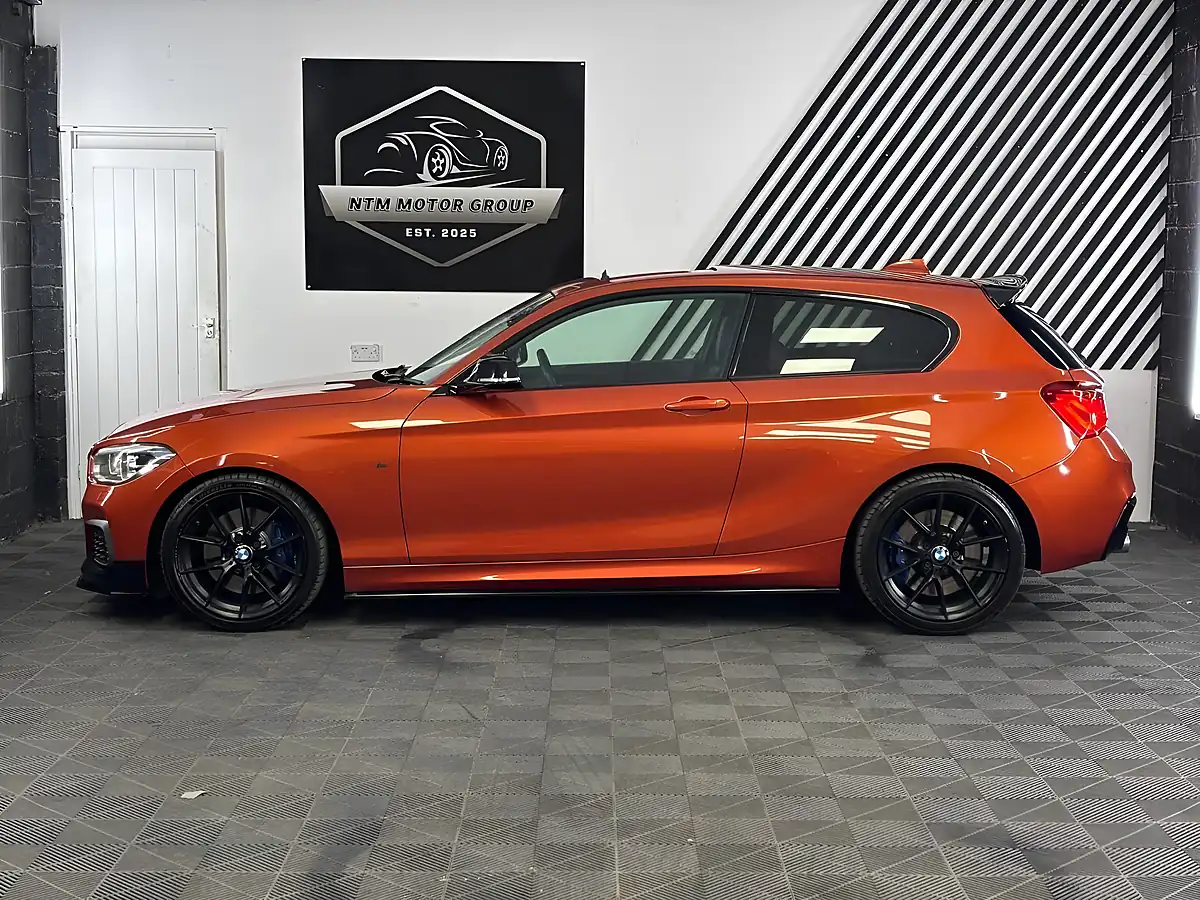 Used 2016 BMW 1 Series M135i Valencia Orange - Interior and Exterior details 7