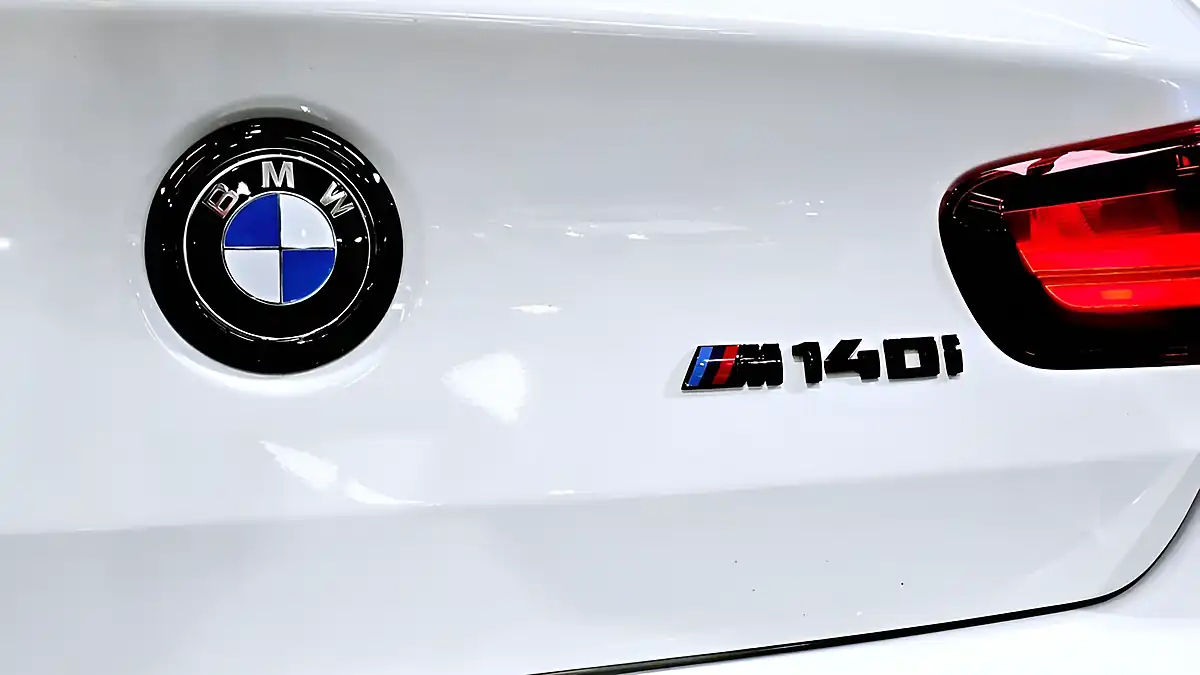 Used 2016 BMW 1 Series M135i White - Interior and Exterior details 14