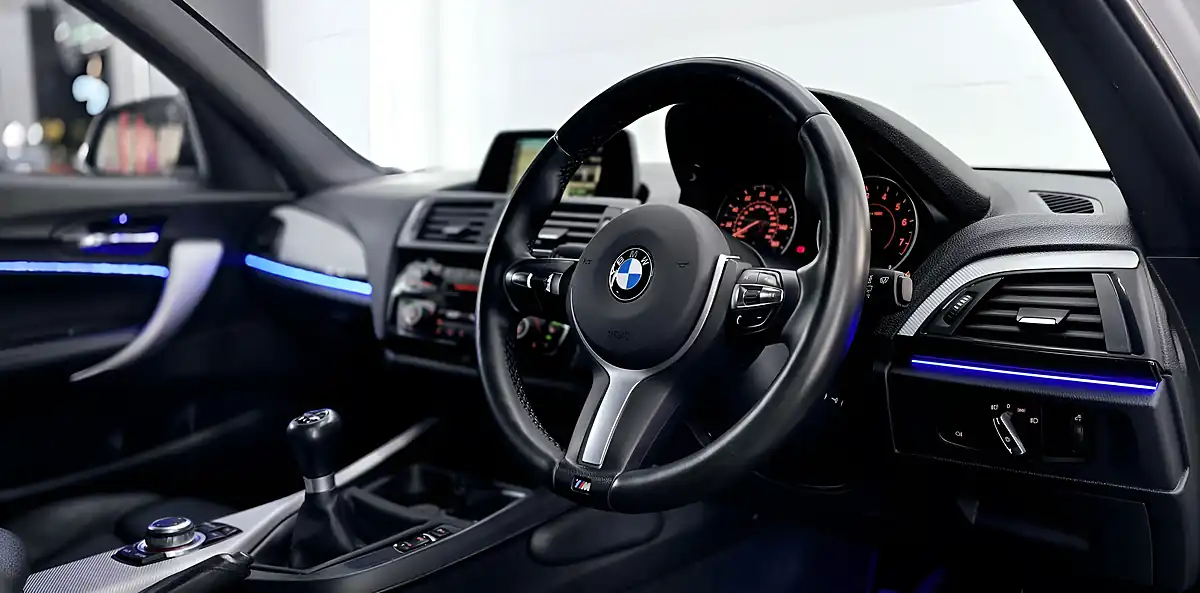 Used 2016 BMW 1 Series M140i Alpine White - Interior and Exterior details 16