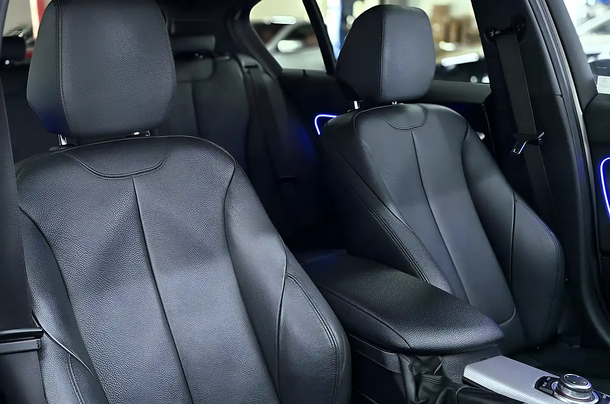 Used 2016 BMW 1 Series M140i Alpine White - Interior and Exterior details 19