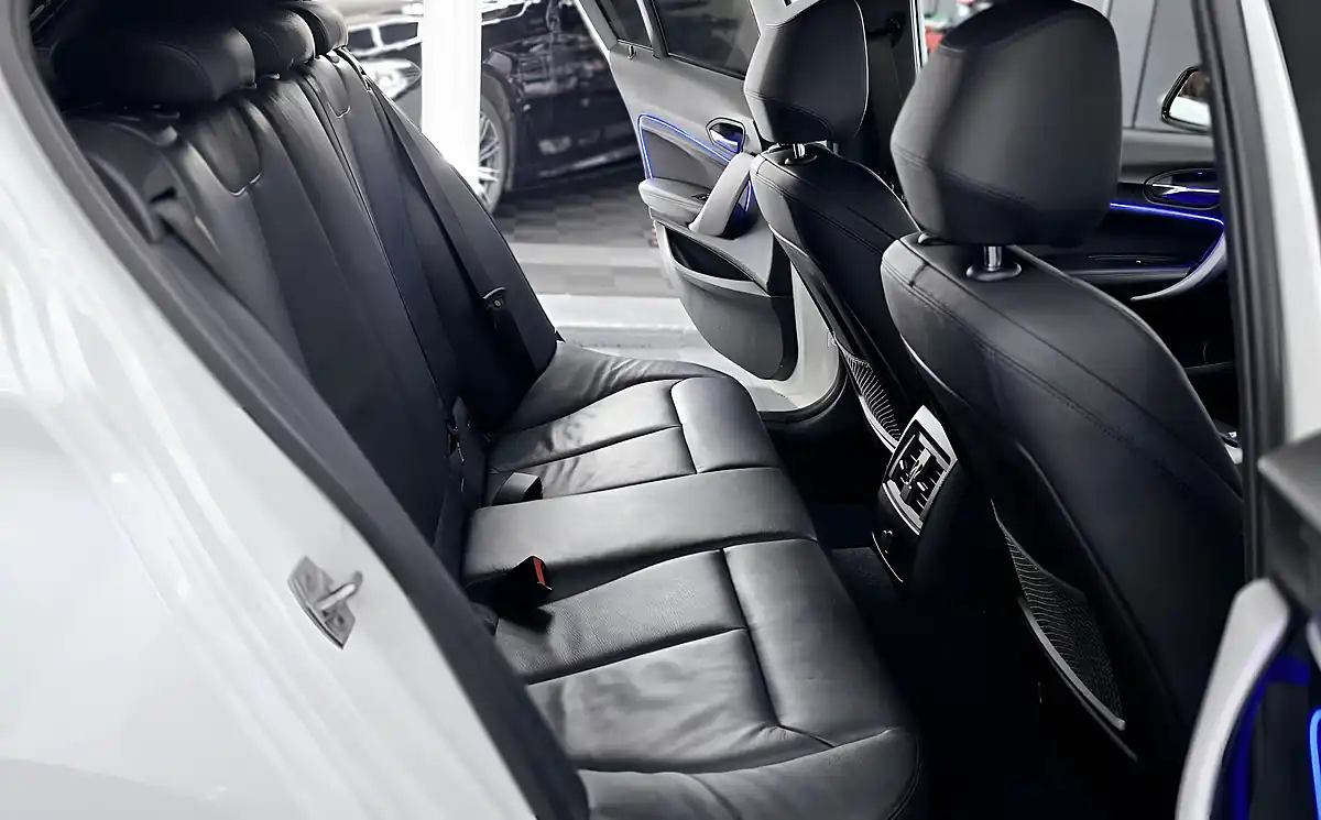 Used 2016 BMW 1 Series M140i Alpine White - Interior and Exterior details 20