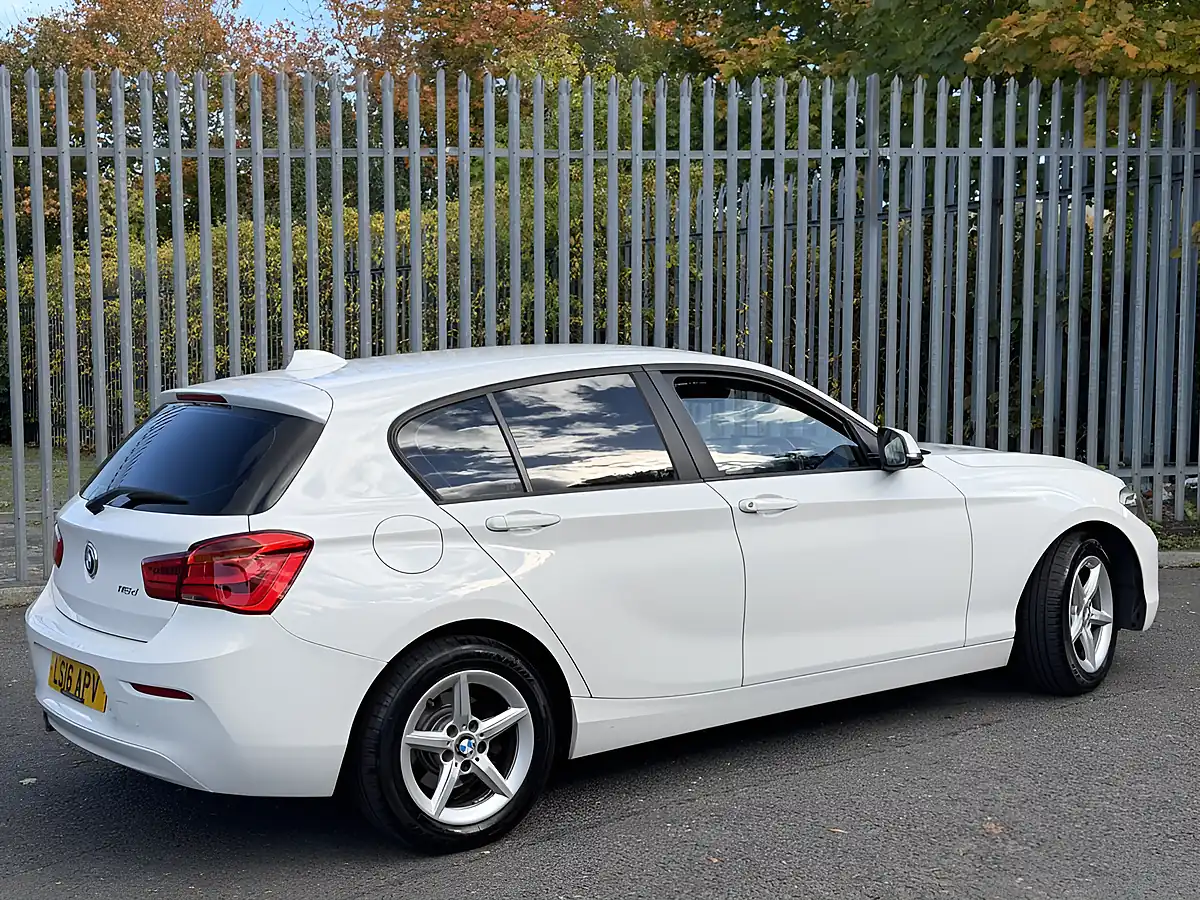 Used 2016 BMW 1 Series Se White - Interior and Exterior details 3