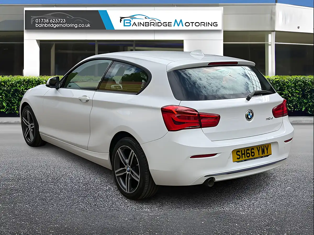 Used 2016 BMW 1 Series Sport Alpine White - Interior and Exterior details 5