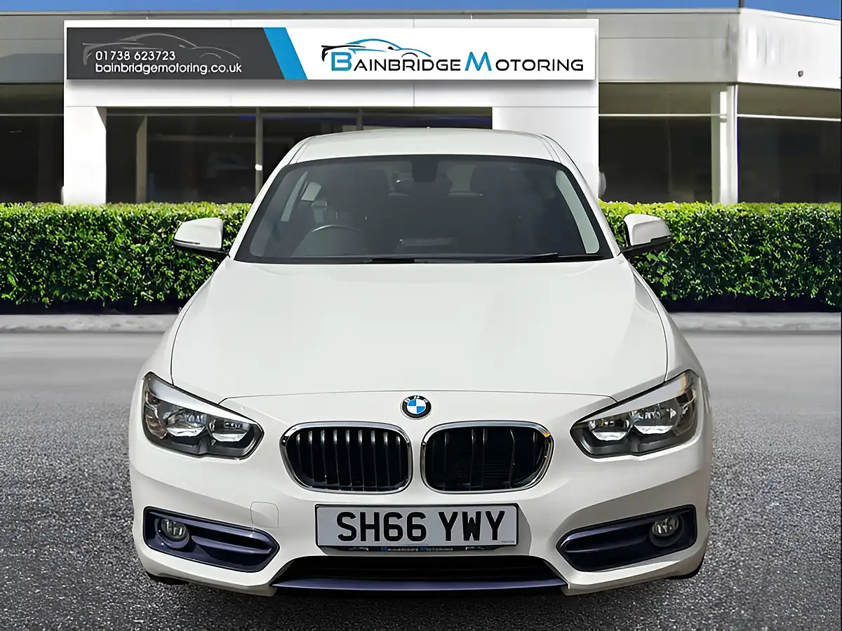 Used 2016 BMW 1 Series Sport Alpine White - Interior and Exterior details 8