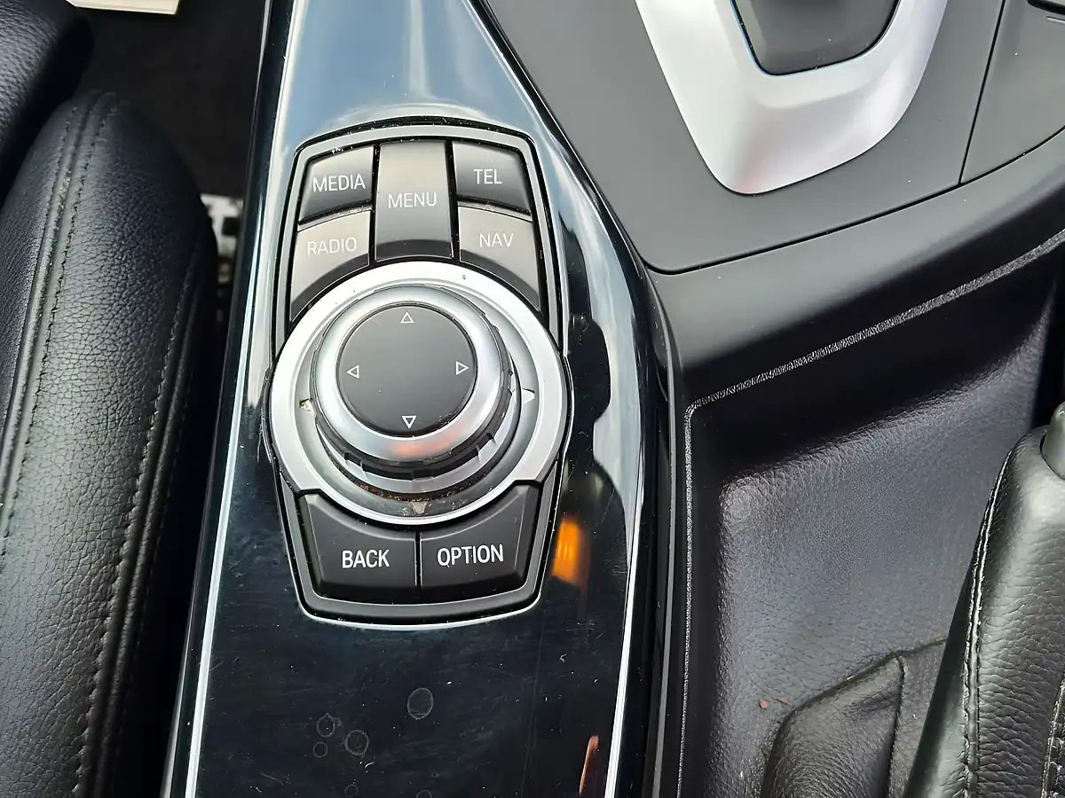 Used 2016 BMW 1 Series Sport Alpine White - Interior and Exterior details 13