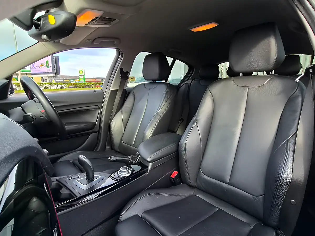 Used 2016 BMW 1 Series Sport Alpine White - Interior and Exterior details 16
