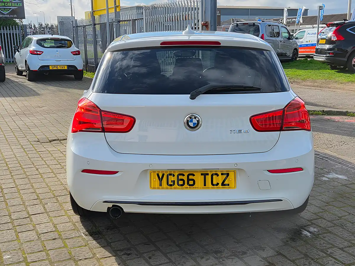 Used 2016 BMW 1 Series Sport Alpine White - Interior and Exterior details 5